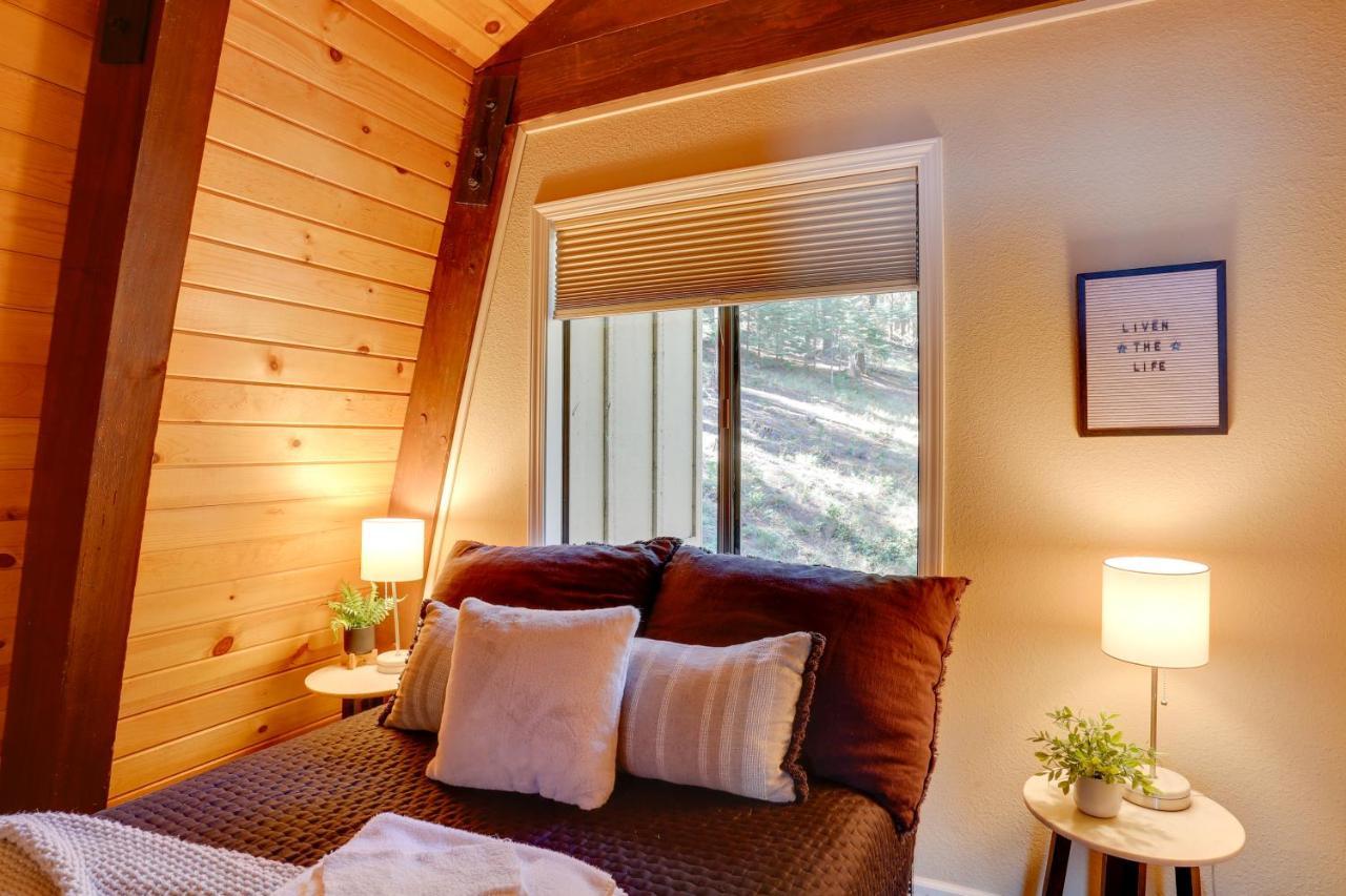 Westwood Lakefront Cabin With Hot Tub And Boat Dock! Exterior photo
