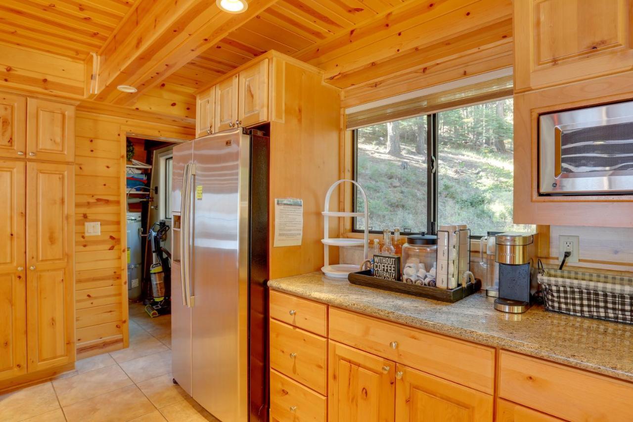 Westwood Lakefront Cabin With Hot Tub And Boat Dock! Exterior photo