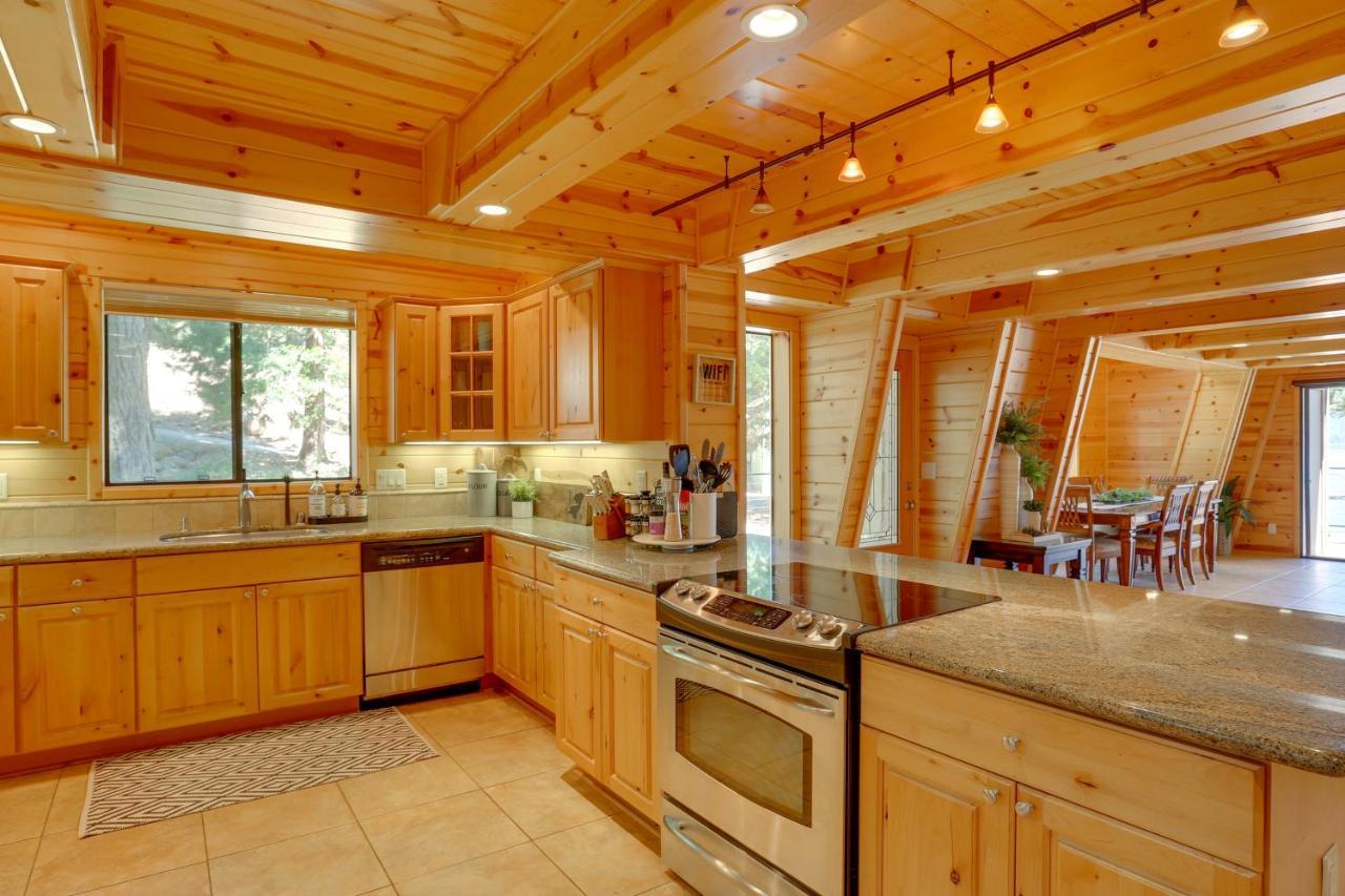 Westwood Lakefront Cabin With Hot Tub And Boat Dock! Exterior photo